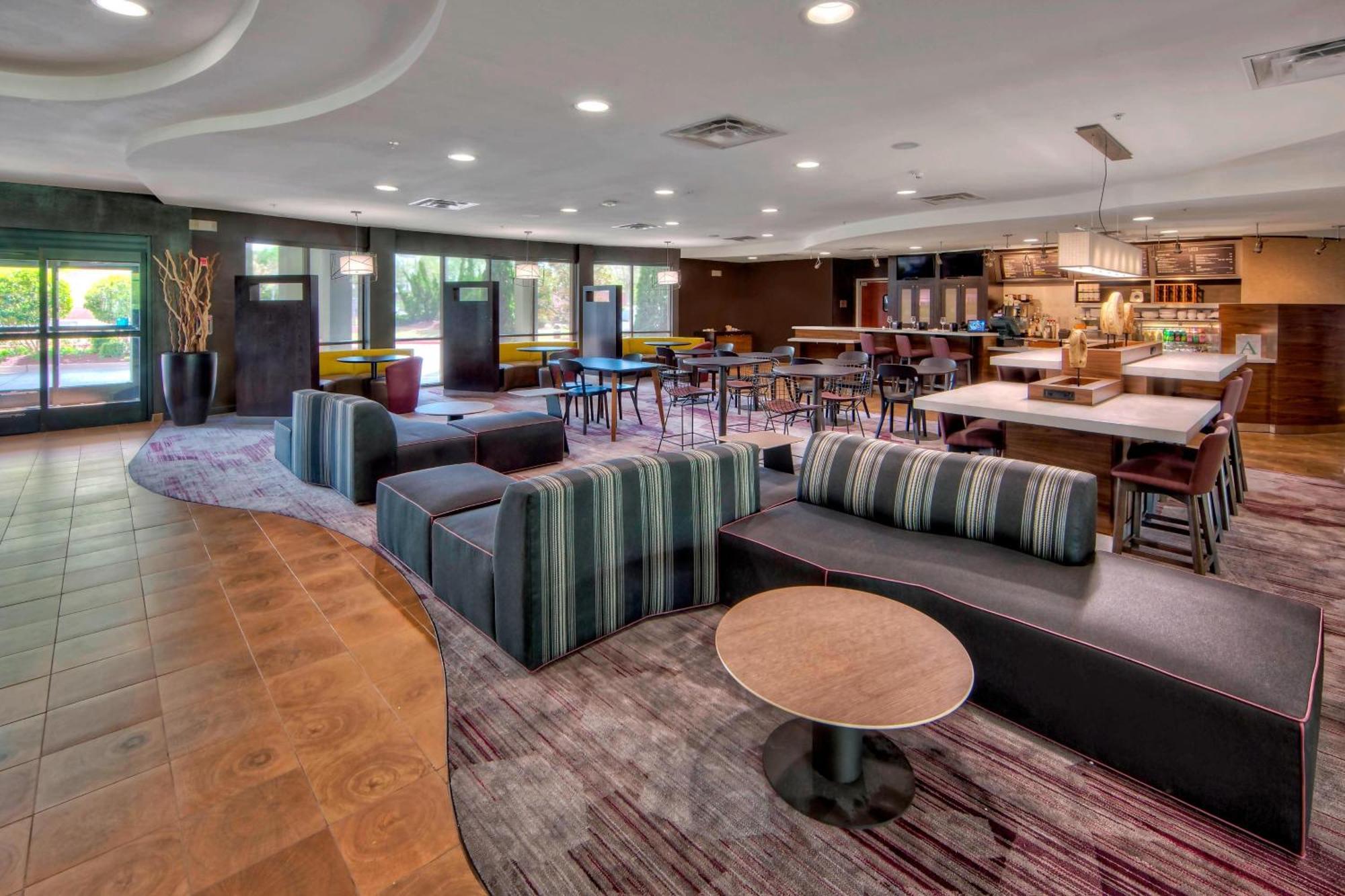 Courtyard By Marriott Memphis Southaven Exterior foto