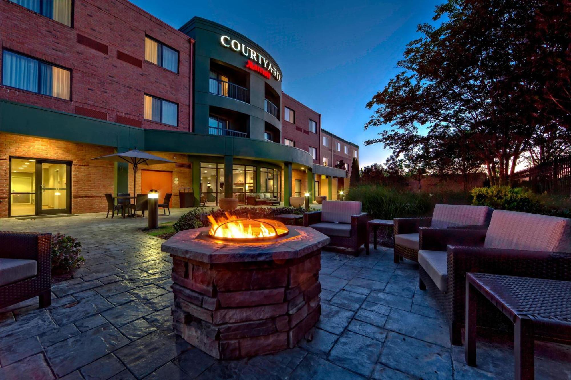 Courtyard By Marriott Memphis Southaven Exterior foto